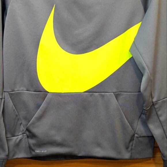 Nike Therma Dri Fit Boys, Gray Pullover  With Green Swoosh and Kangaroo Pocket - Picture 5 of 10